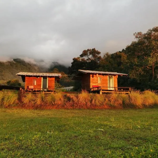 Klang Khao Cabin & Camp, hotel i Ban Yang Khun Wang