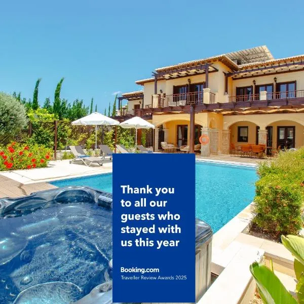 Luxury Villa AJ 06 with private heated pool, hotel in Paphos City