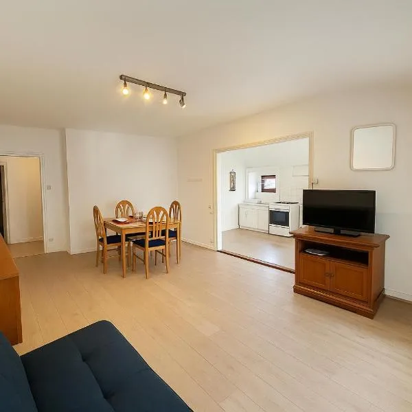 Appartement 2 chambres avec baignoire Lavelanet, hotel v destinaci Lavelanet