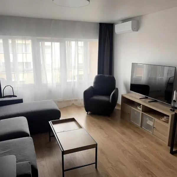 Studio Apartment with Balcony in Central Druskininkai, hotell i Druskininkai
