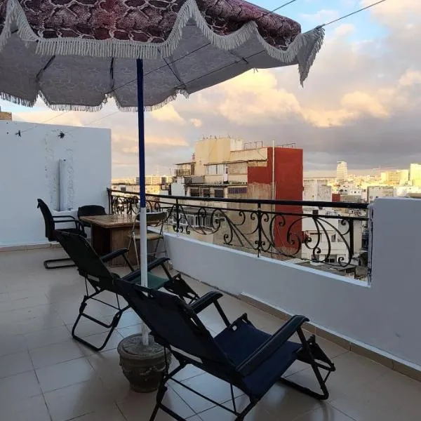 Privat Room in a Shard Apartment next to MOSQUÉE HASSAN 2, hotel v destinaci Casablanca