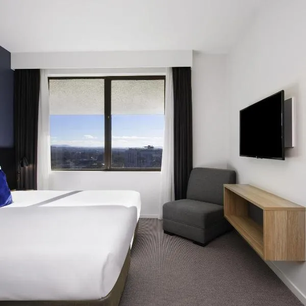 Mantra MacArthur Hotel, hotel en Canberra