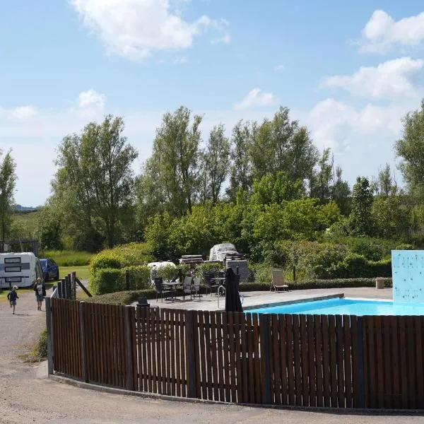 Vesterlyng Camping and Cottages, hotel in Føllenslev