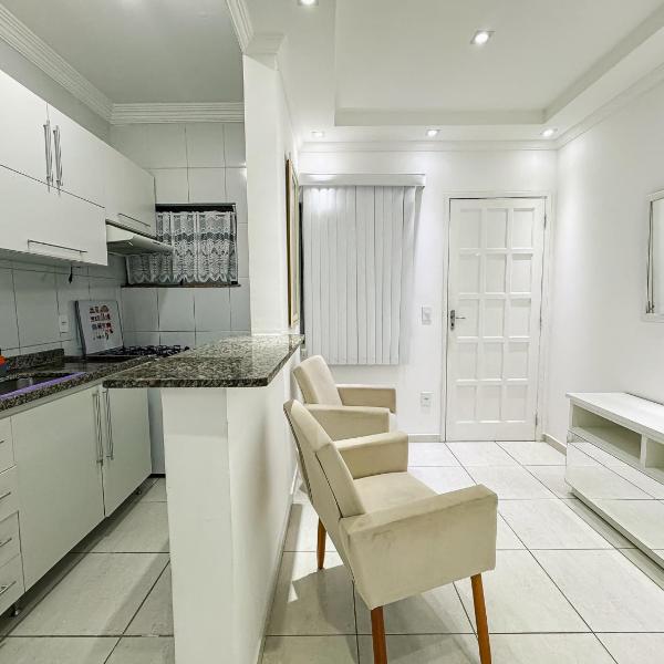 Apto 400m da Rodoviária, Wi-Fi, Smart TV e Cozinha Completa - Foto 4