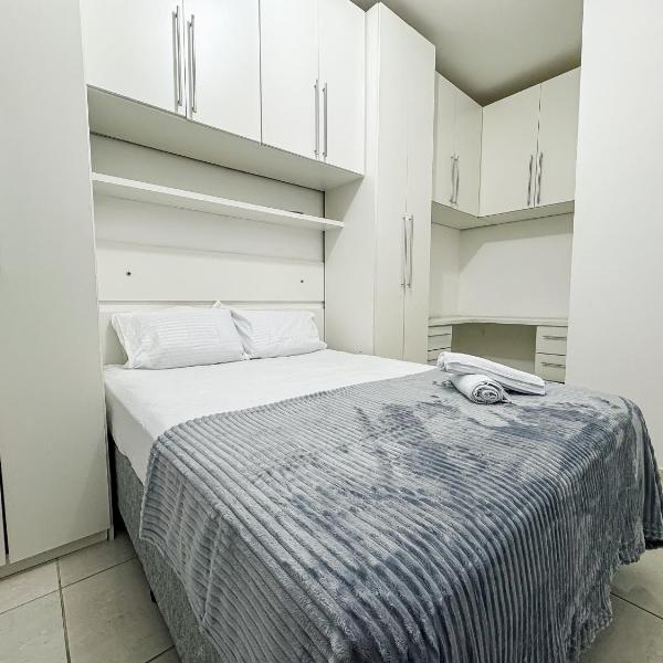Apto 400m da Rodoviária, Wi-Fi, Smart TV e Cozinha Completa - Foto 2
