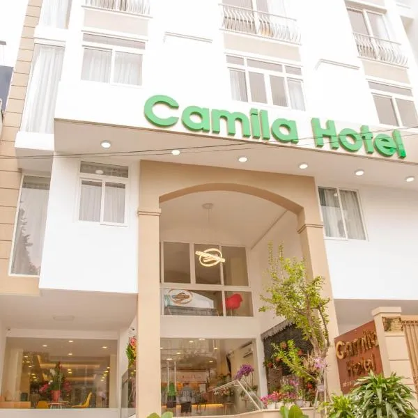 Camila Hotel โรงแรมในVĩnh Phú