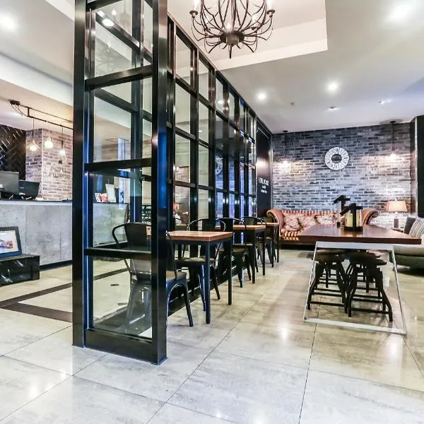 Picasso Hotel, khách sạn ở Donghae