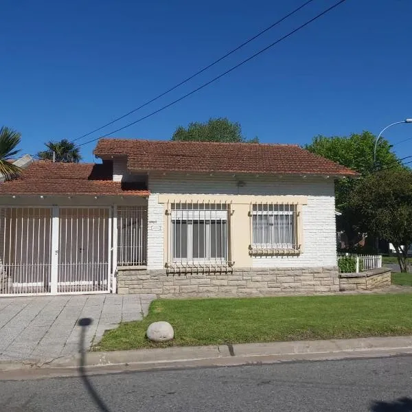 Casa En Punta Mogotes, hotel in Mar del Plata