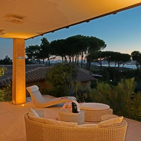 La casa dei tramonti, Hotel in Baja Sardinia