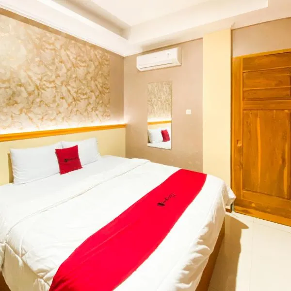 RedDoorz at The Canal Homestay Probolinggo, hotel in Probolinggo