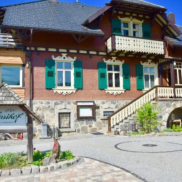 Hotel & Chalets Herrihof, hotel v destinaci Todtnauberg