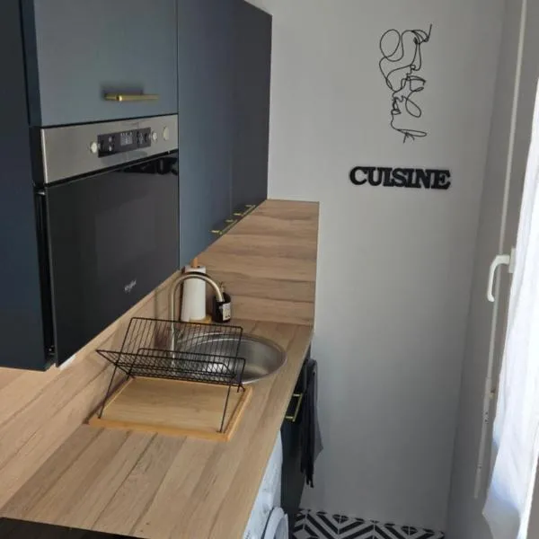 Appartement centre ville de Chartres avec Parking, hotel en Chartres