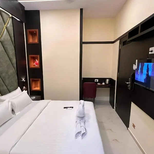 Sky Suites By Glitz Hotels Nr Internatinational Airport Mumbai, hotel v Bombaji