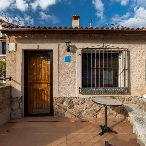 Casa De Los Abuelos, hotel in Ortigosa del Monte