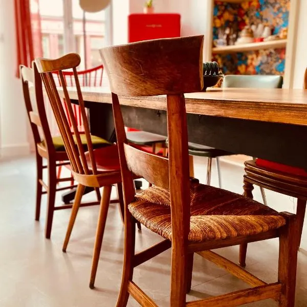 Grande maison de ville MALO LEONE 250m2 pour 15 personnes proche du Puy du Fou, hotel din Mauléon