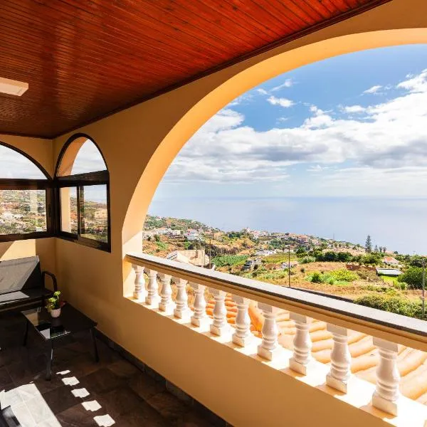 Michaels View - Calheta, hotel u gradu 'Estreito da Calheta'