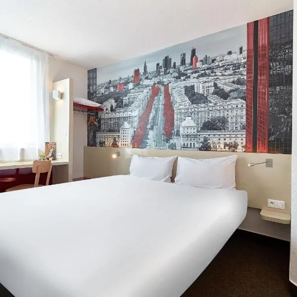 B&B Hotel Warszawa-Okęcie, ξενοδοχείο στη Βαρσοβία