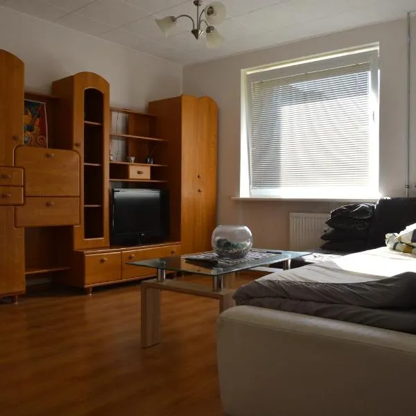 Cozy Self Check-in CITY CENTRE apartment, hotel in Mažeikiai