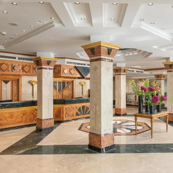 JAZ Pyramids Resort, hotel v Káhiře