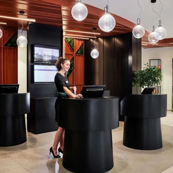 Mercure Paris La Défense, ξενοδοχείο στο Κουρμπεβουά