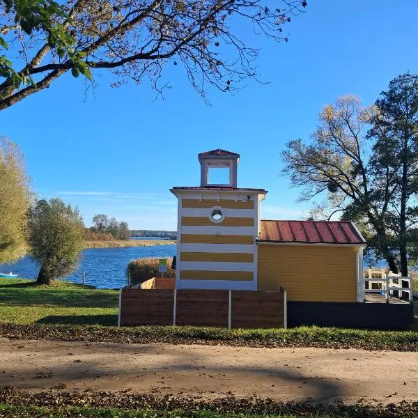 Mazurska Latarnia na prywatnej plaży tuż przy linii brzegowej, hotell i Rydzówka