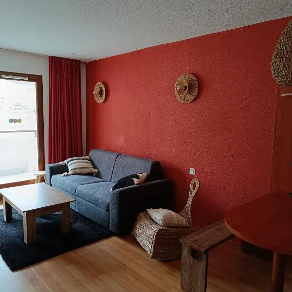 Un cocon en plein cœur de la Mongie, hotell i La Mongie