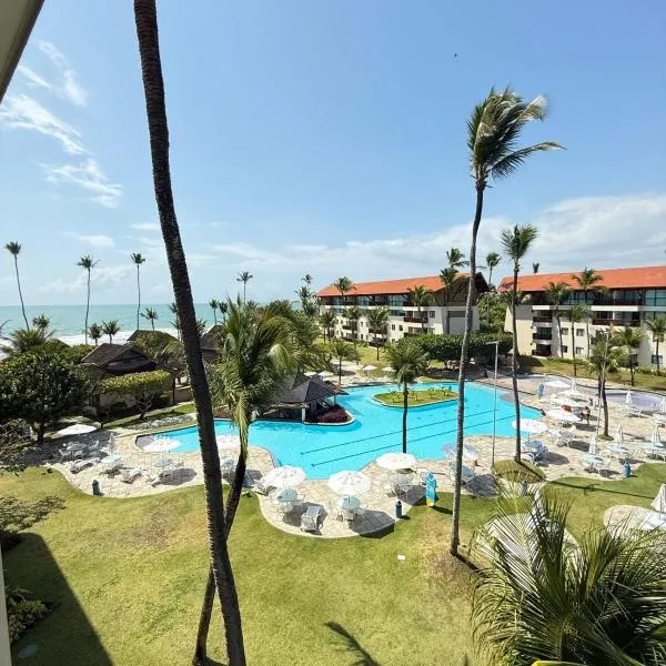Estúdio Marulhos, varanda com vista de mar e parque aquático, à beira-mar de Muro Alto, wi-fi, restaurante, estacionamento e a 10' de Porto de Galinhas, hotel in Porto De Galinhas