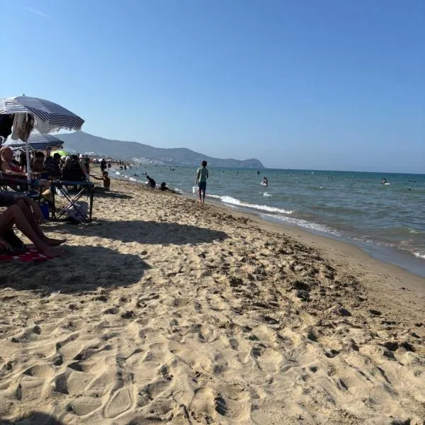 Appartement costa mar Martil, hotel v destinaci Martil