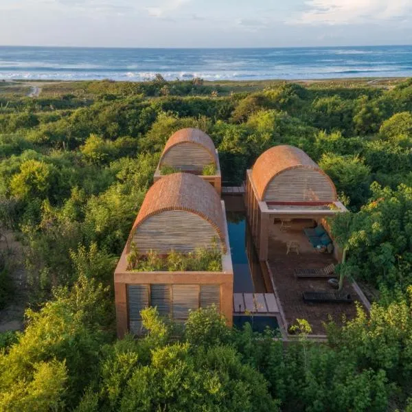 Casa Volta cerca de casa Wabi., hotel v destinácii Piedra Blanca