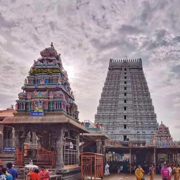 Near by Annamalaiyar temple 2 Home stay, hotel in Tiruvannāmalai