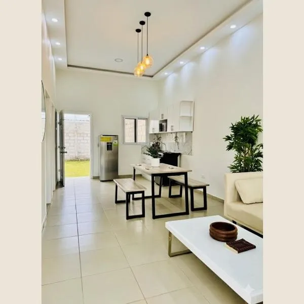 Casa cómoda cerca Aeropuerto Palmerola fácil acceso, hotel in Comayagua