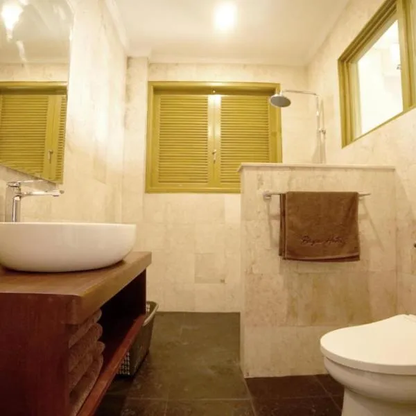 Bayu Hotel Lipah Beach, hotel v destinaci Karangasem