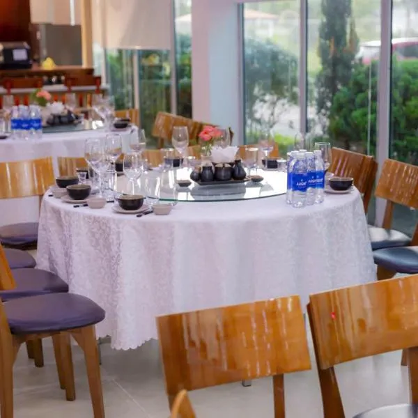 Juna hotel - Condotel, hôtel à Thanh Hóa