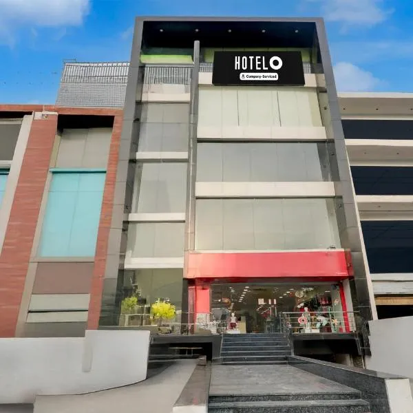 Super Hotel O Medical College Basaratpur Gorakhpur、ゴーラクプルのホテル