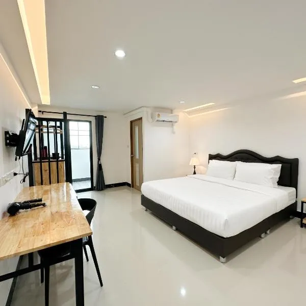 Wises Hotel, khách sạn ở Ban Bang Phra