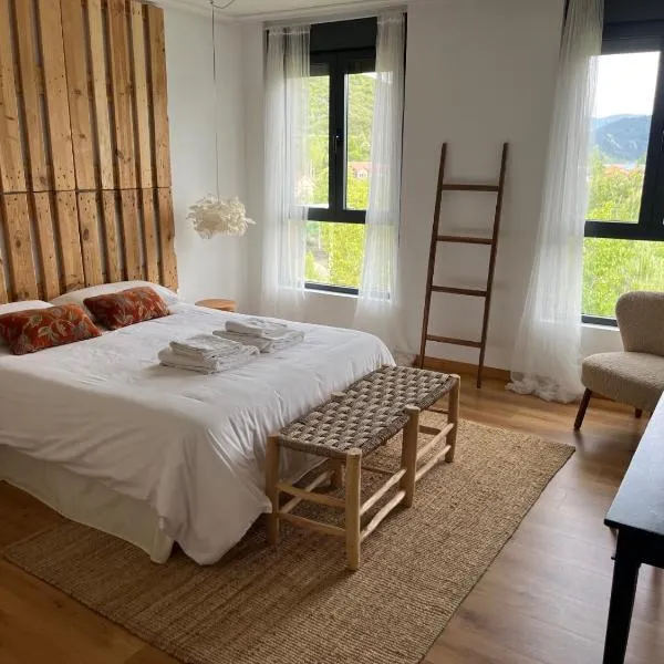 Casa Montaña de Riaño y Picos de Europa I, hotel in Riaño