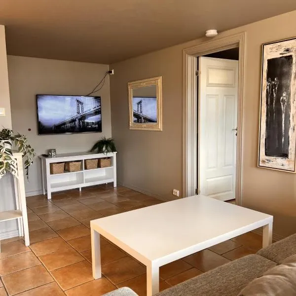 Bright and centrally studio with Oceanview, hotel v destinaci Kristiansand