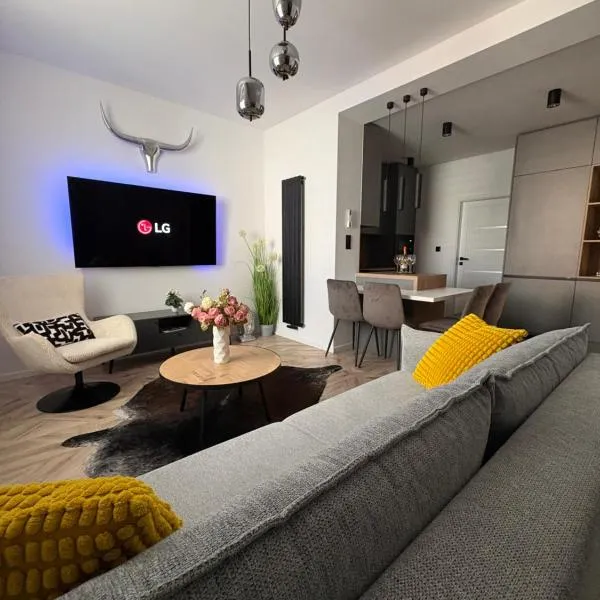 LUX 3 bedroom apartman、トレンチーンのホテル
