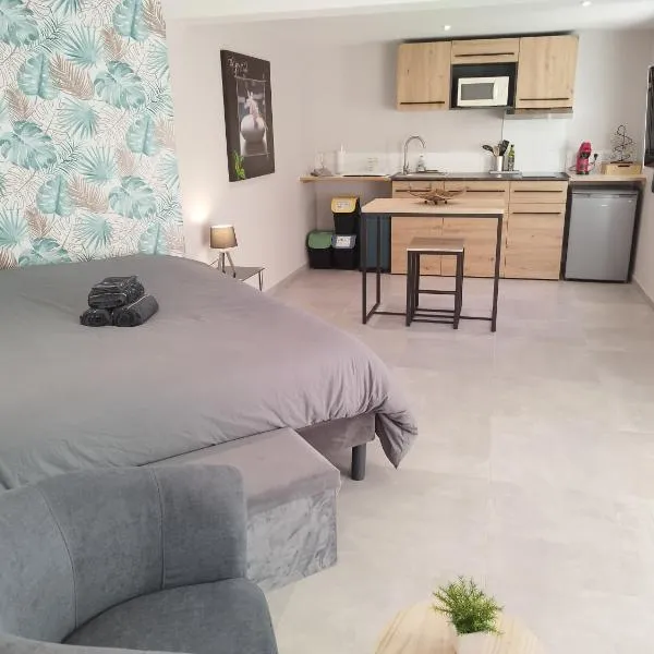 Cosy Studio à Le Vigan-en-Quercy, Lot, Hotel in Le Vigan