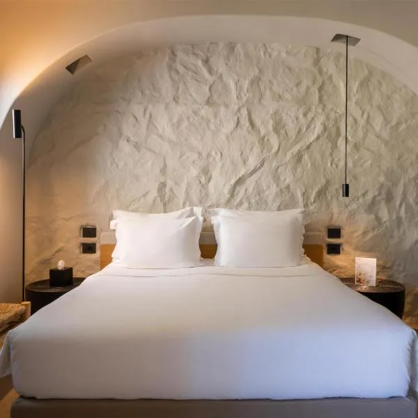 Radisson Blu Zaffron Resort, Santorini, hotel en Kamari