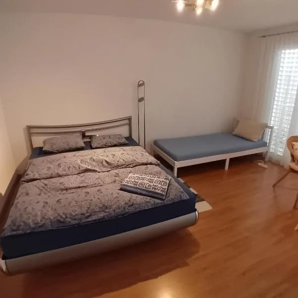 Familienzimmer Bremgarten, hotel di Bremgarten