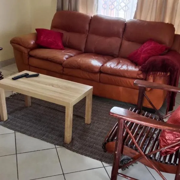 NEMARA Self Catering Lodge, hotel in Polokwane