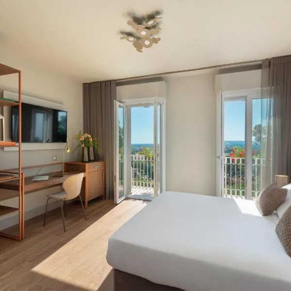 Openhouse Stay, מלון בפאנו