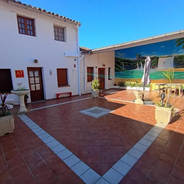 Casa Rural "OLIVER" Bardenas, hotel en Valtierra