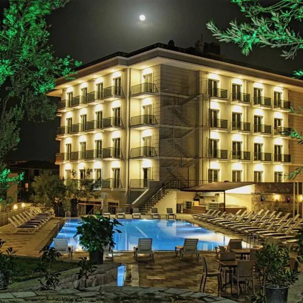 Elisa Hotel, khách sạn ở Ayvalık
