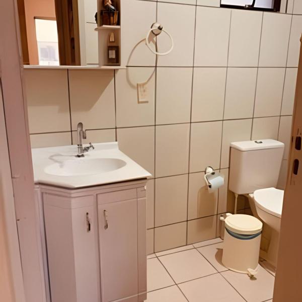 Apartamento no Centro de Bombinhas a 100m da Praia - Foto 3