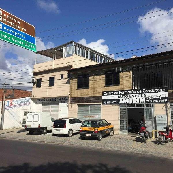 Flats funcionais com AR em importante avenida da cidade