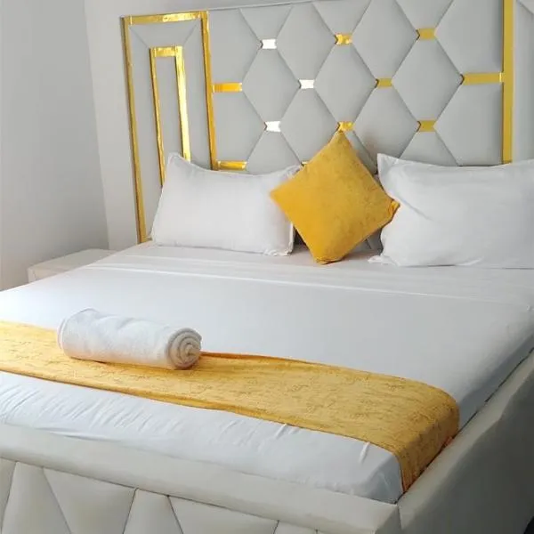 AQUA GARDENS SEAVIEW LUXURIOUS HOMESTAY NYALI Msa, hotel in Mombasa