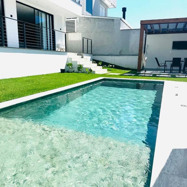 House with pool in Canajurê