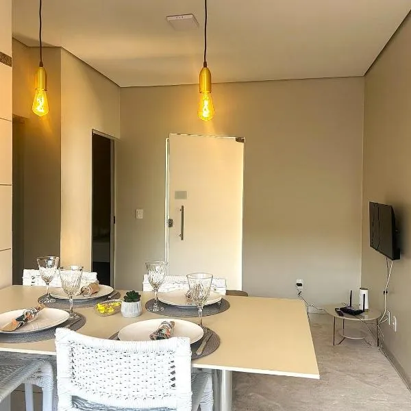 Casa 01 - Casa com 2 quartos, próximo a rodoviária e aeroporto, hotel in Palmas